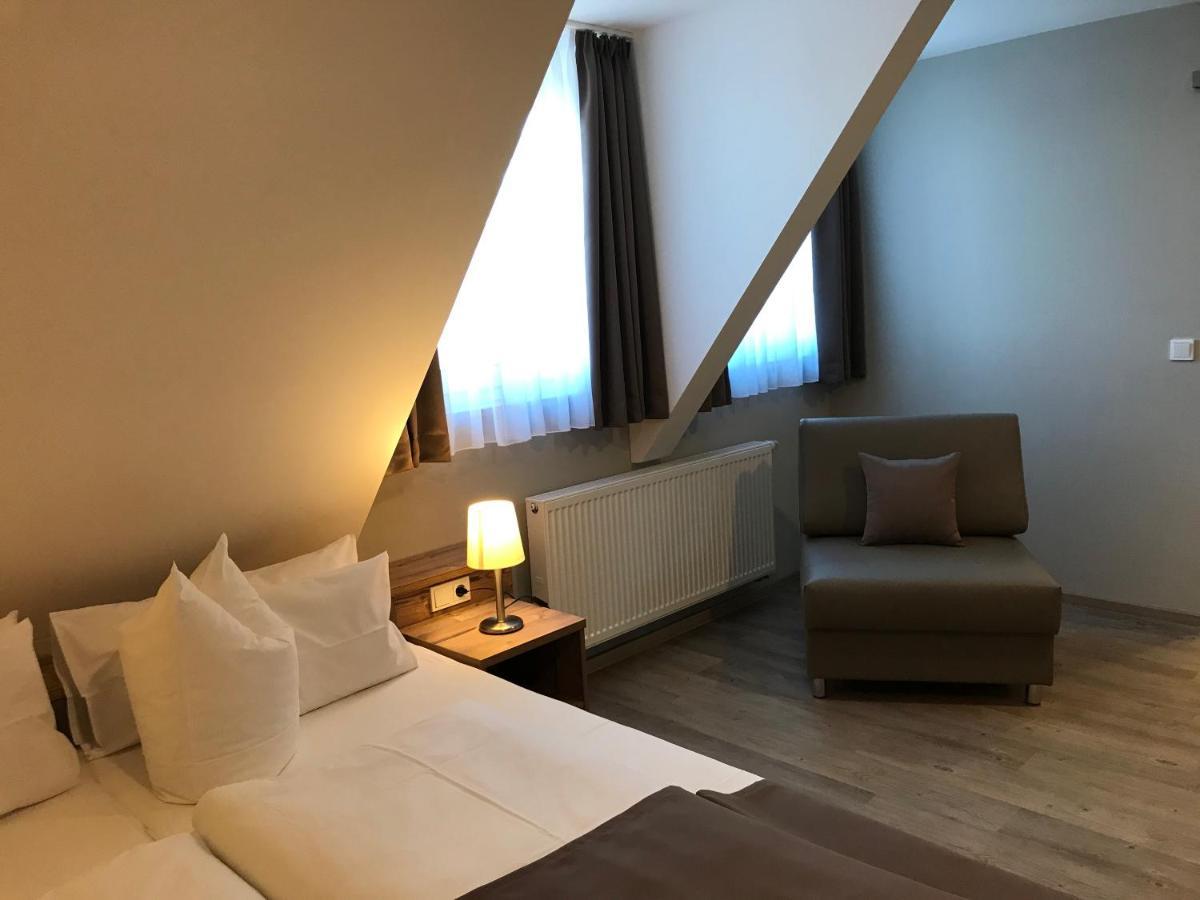 努波斯特酒店 Leutershausen  外观 照片